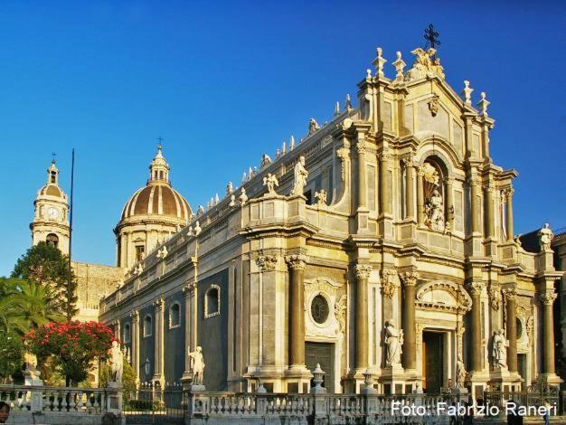 Exclusive House In The Center Apartment Catania Exterior photo