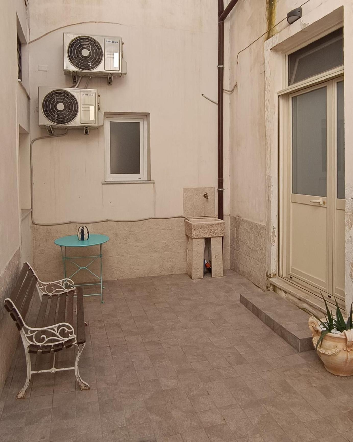 Exclusive House In The Center Apartment Catania Exterior photo